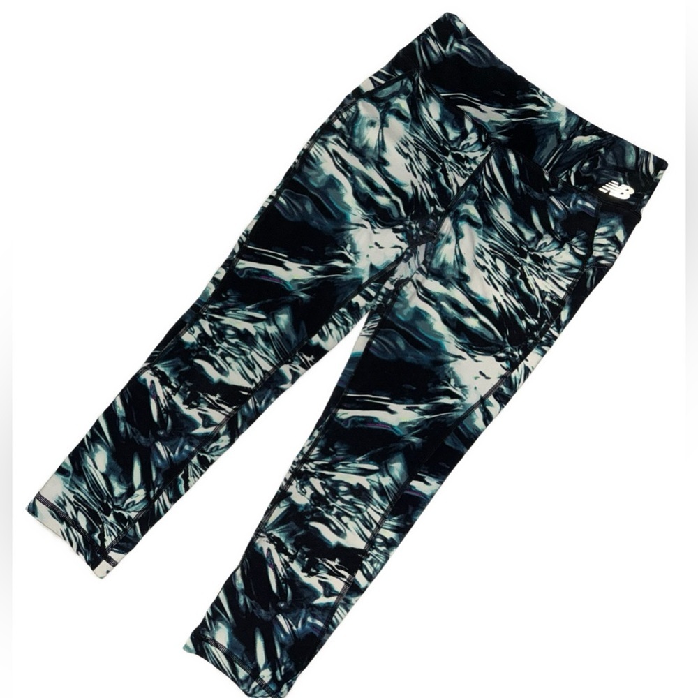 New Balance NB Dry Leggings – Size Medium
💙 Luxe Activewear Vibes - Picture 2 of 10